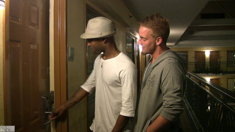 MixItUpBoy: Indy + Tony Michaels - baise avec flip flop