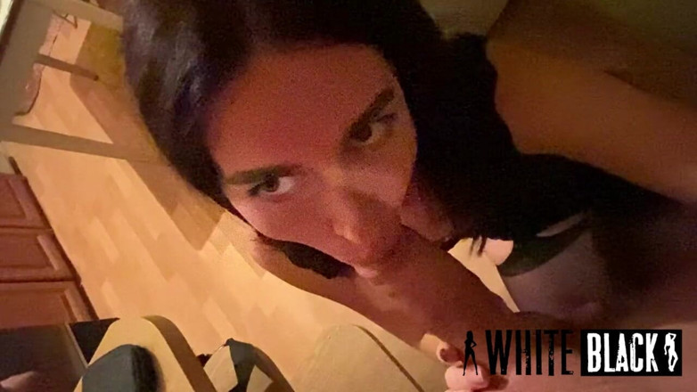 WhiteBlack: Слухняна анальна дружина глибоко заглотує друга