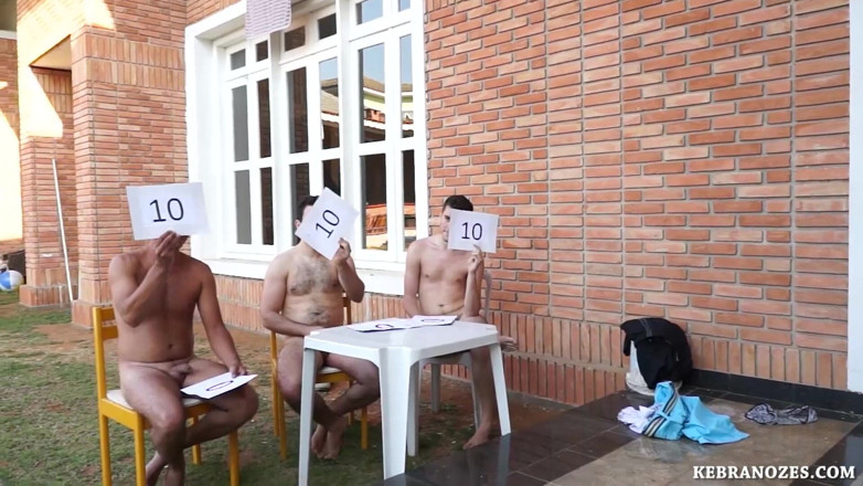 Kebranozes: Gioco con le palle nel bikini del scopata