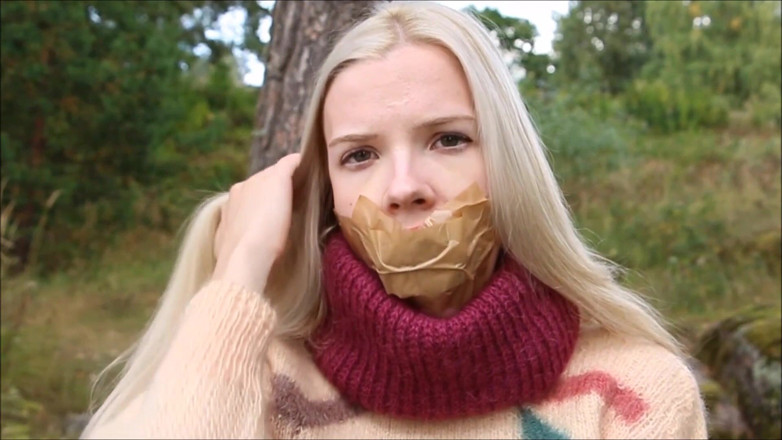 Selfgags classic: Sensualmente auto imbavagliato