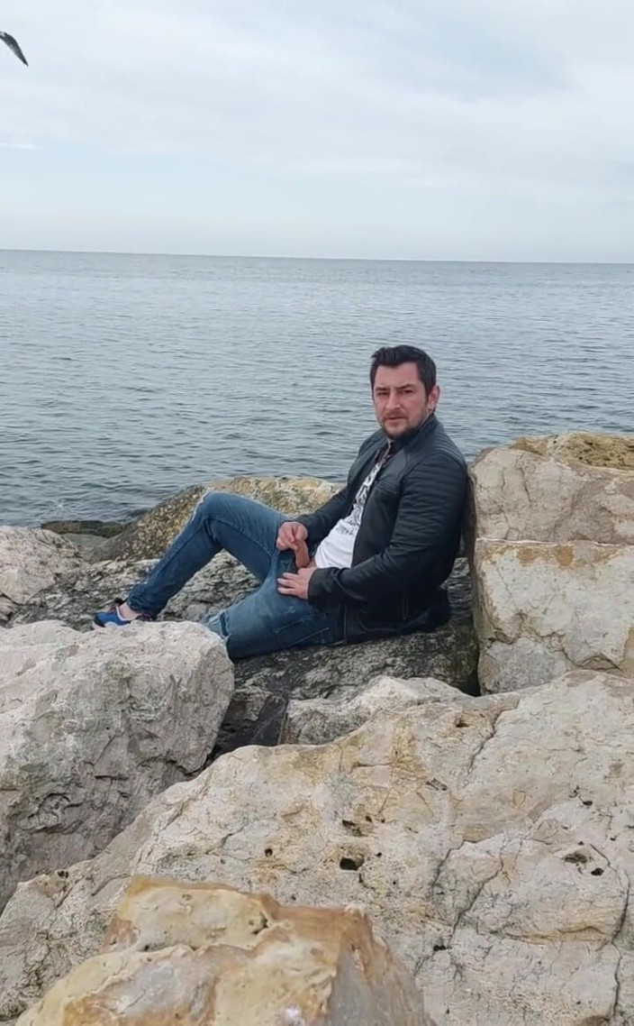 Michael Ragnar: Sono venuto per 3 giorni mi sono eccitato sulla spiaggia e...