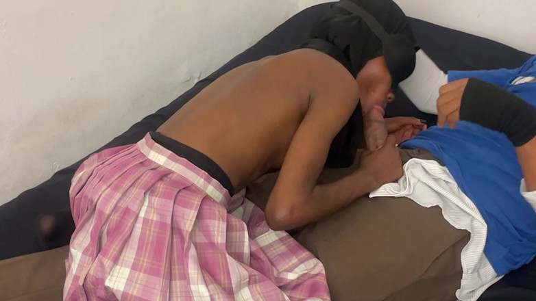 Petite Erotic Africa: Malá milenka odpolední sex po škole