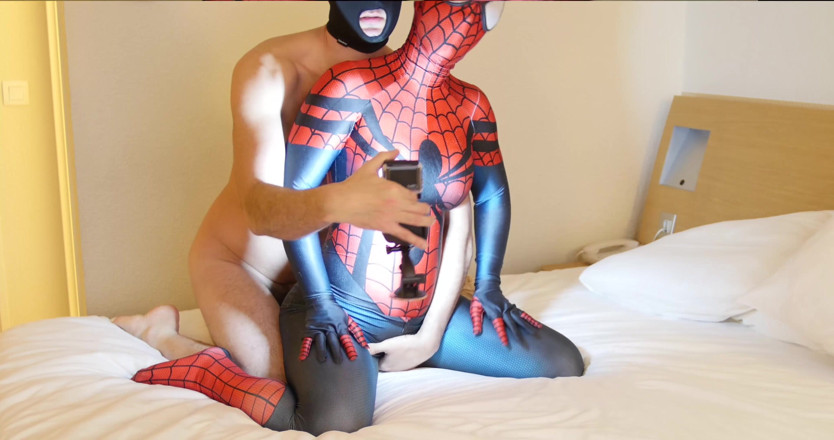 Nylon Xtreme: Caroline de Jaie örümcek kız zentai encasement için anal