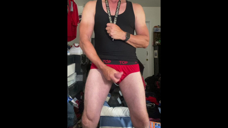 JockDad87: Top Dilf Jockdad87 schiet een hete lading sperma