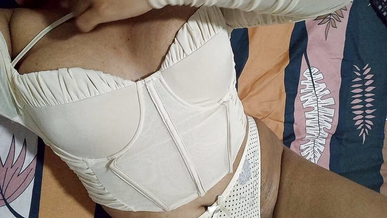 PATY PATY: Madrasta puta e amante do sexo apresenta uma estréia mais...