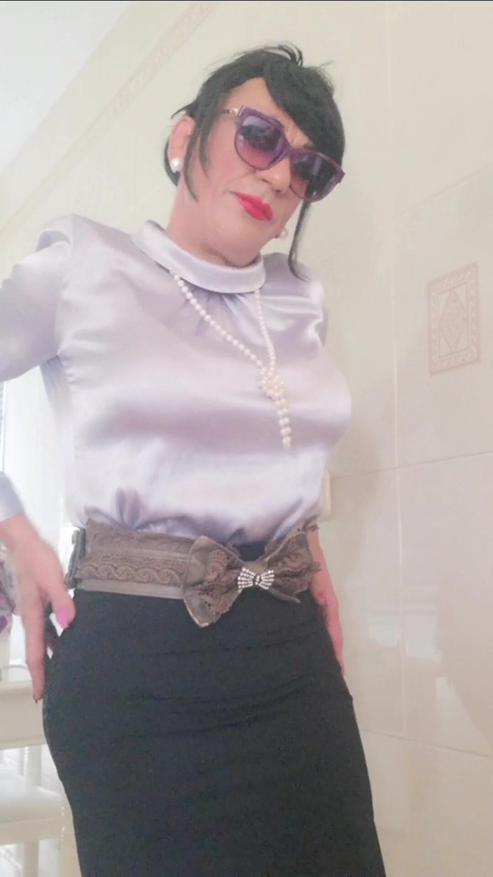 Yusti: Transvestite junge in privatsphäre