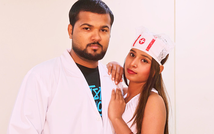 Baby Tina: India Desi dokter en mooie verpleegster hardcore seksvideo neuken poesje...