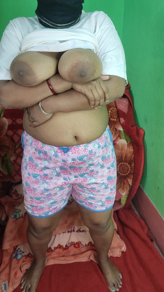 Indianbhabi2: BBW Indian Housewife jumping her boobs and showing asshole in...