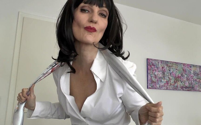 Lady Victoria Valente: Din chef gör dig till en tygsquirter