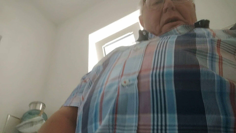 Karlchengeil: En annan toalett wank