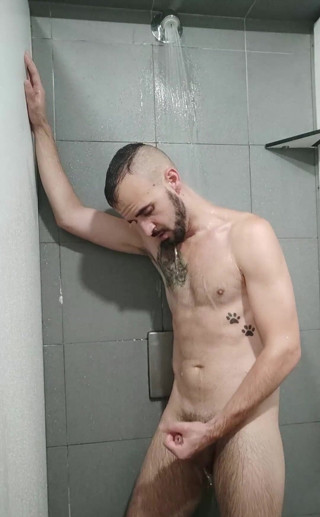 Xisco: Di kamar mandi gym