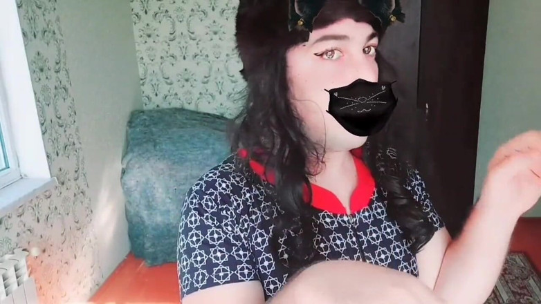 Kitty_Cross: Selbstarsch versohlt heiße blonde hausfrau, ladyboy kitty, transvestiert sissy transe,...