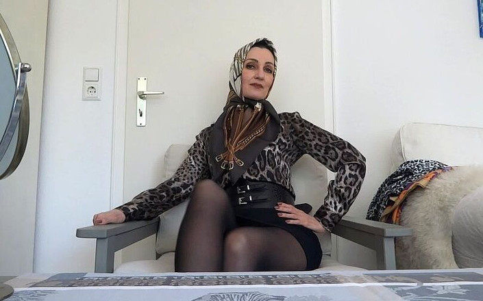 Lady Victoria Valente: Хустка для жіночої шовкової леопардової блузки