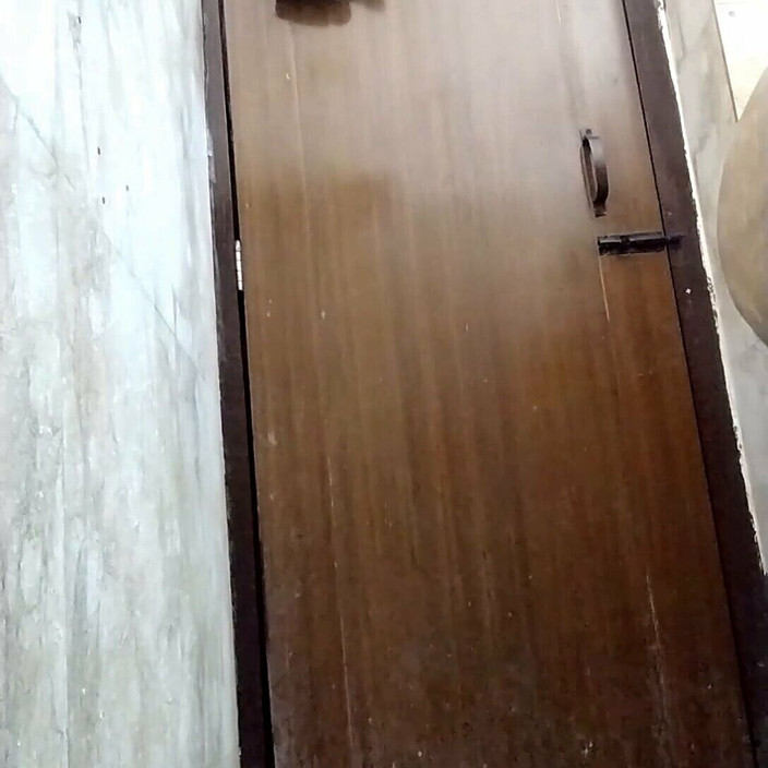 Riyathakur: Riya khoe lồn trong phòng tắm