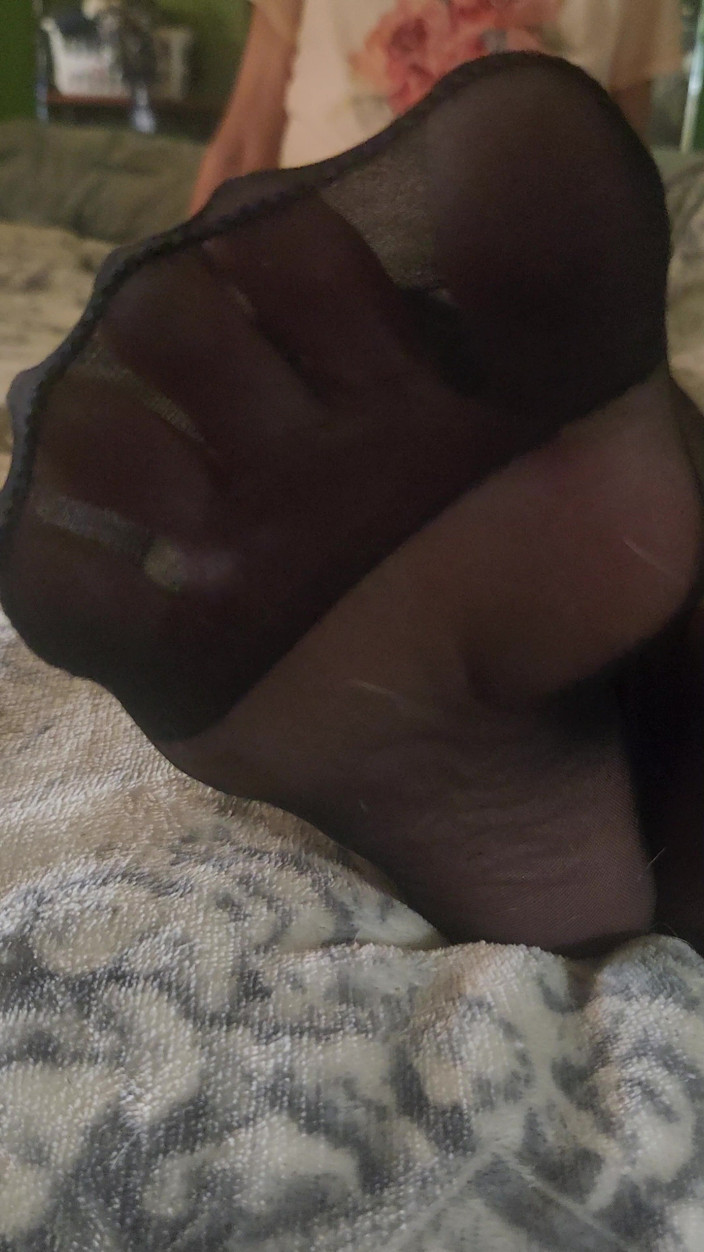 Goode Girl: Goode Girl Nylon Foot Worship JOI POV