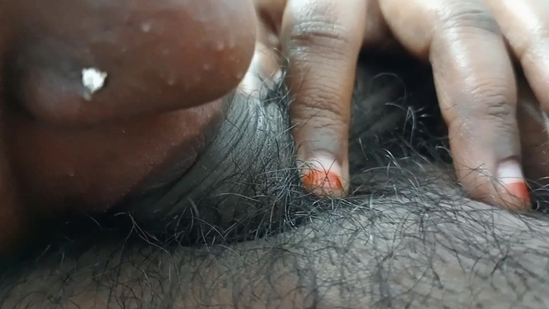 Veni: Godaan istri seksi tamil dientot sama suaminya