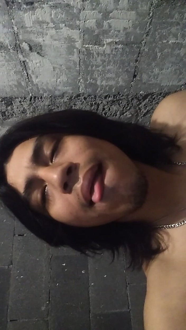 AlexAlejandro13: Pojďme si v koupelně svléknout