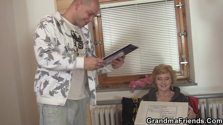 Granny Sluts: Dando no exactamente en fondos