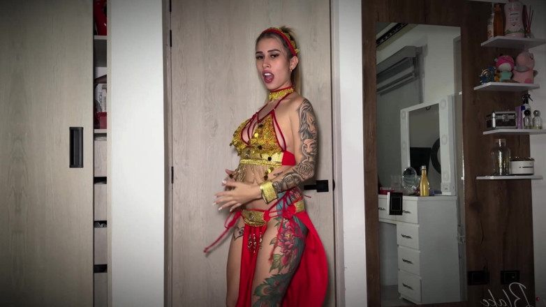 Zac the Cuckold: Krásná nadržená Arabka vjíždí do zadku na velkém bílém penisu
