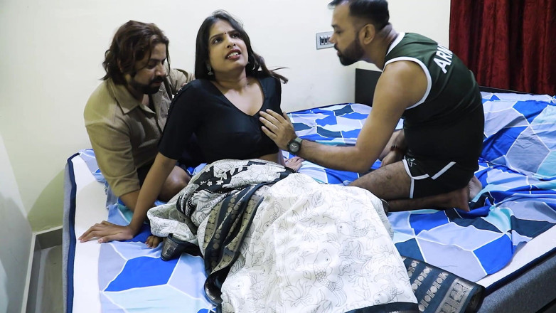 RIABHABI: L’histoire d’une bhabhi desi indienne sexy se fait baiser par...