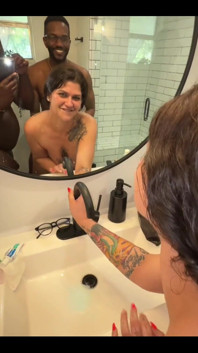 Je suis une MILF coquine et rien ne fera que ma journée se passe comme une bonne bite