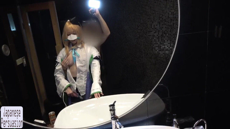 Far east hentai works: Sborrata dentro nel cortile dopo la jacuzzi, la scena giocosa...
