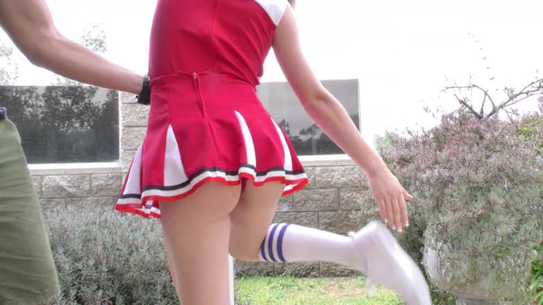 Hefburg: Pagw, pom-pom girl
