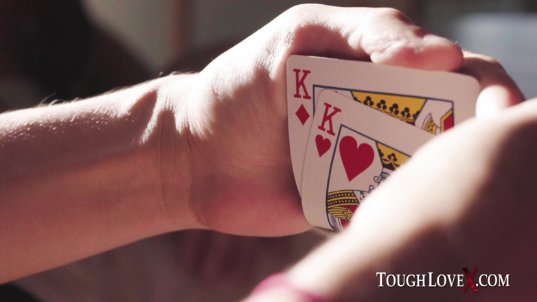 ToughLoveX: Toughlovex - ondeugend strippokerplezier met Lily Glee