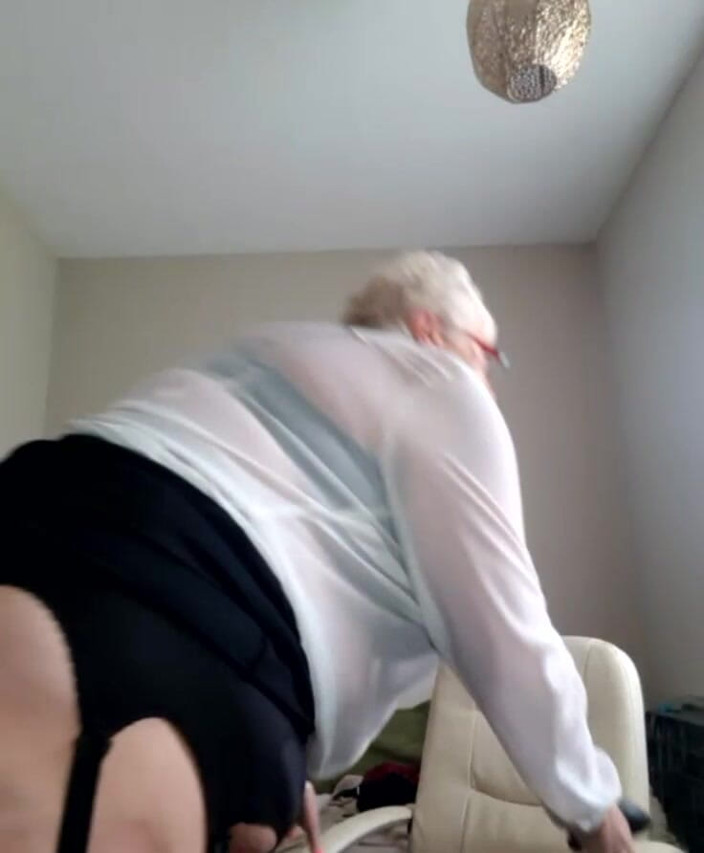 Uk Joolz: Je profite de mon gros gode noir