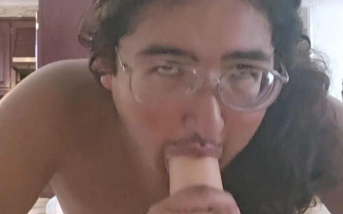 TomFatAss: Stellen sie sich vor, ich lutsche dich wie ich dachte,...