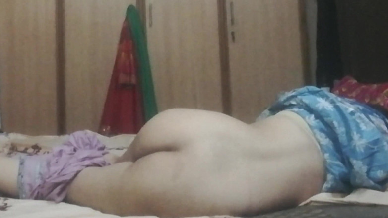 desi boy 418: Mijn sexy tante neukt voor mij