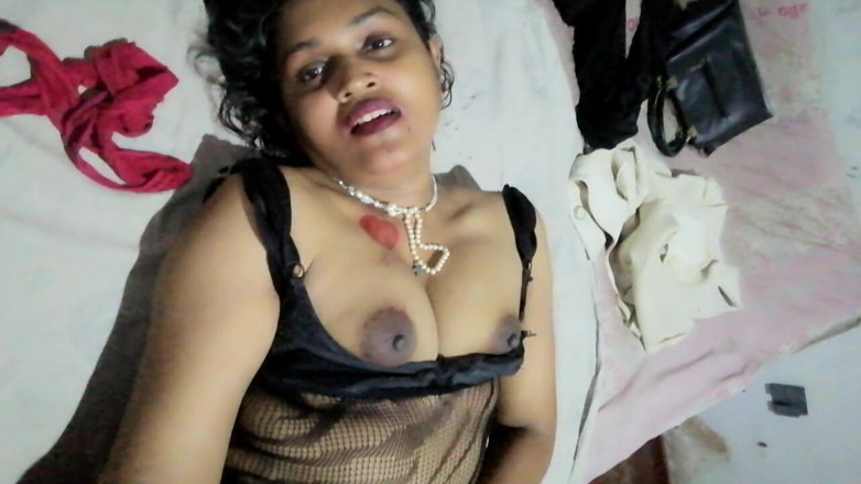 Tina Baby: Indiana madrasta da vida real seduz enteado