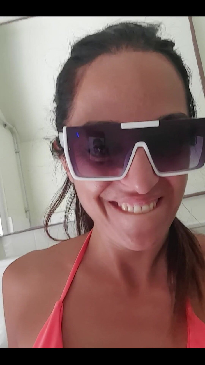 OnlyMayaxxx: Het teken van het kostuum heeft zijn reden