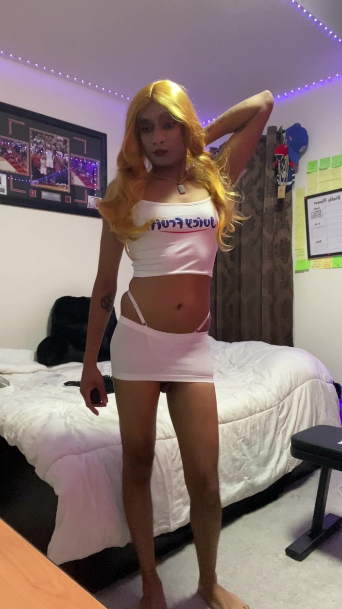 FemBoyAmi: हॉट भारतीय महिलाओं का लड़का कॉलेज बहिन रंडी खुद पर वीर्य छोडती है वेश्या क्रॉस ड्रेसर खुद के साथ खेलती है
