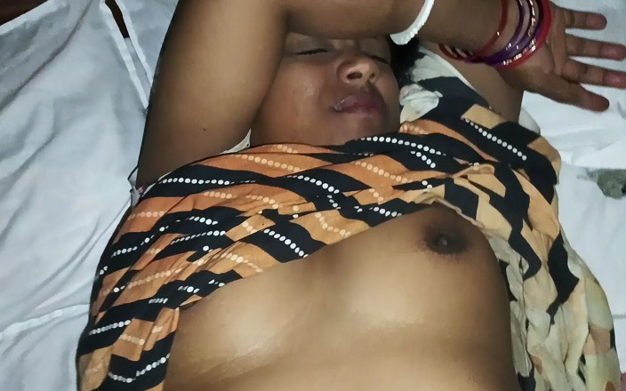 Popmini: Indische tante Namatra wordt halverwege de nacht gepenetreerd met heet...