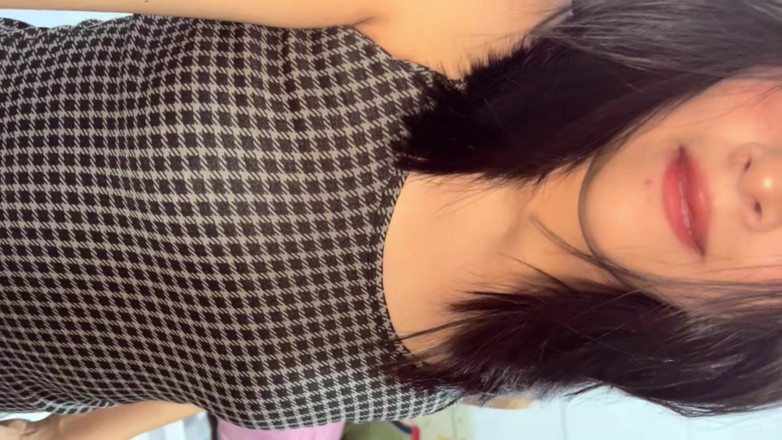 Natasha Caseros: Schöne inderin bhabhi lutscht schwanz wie eine göttin und bekommt...
