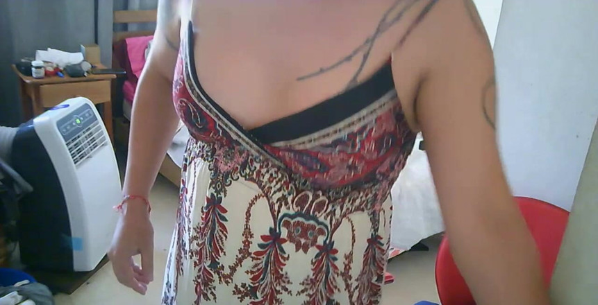 Nikki Montero: Plus de sessions webcam pour vous, gens !!