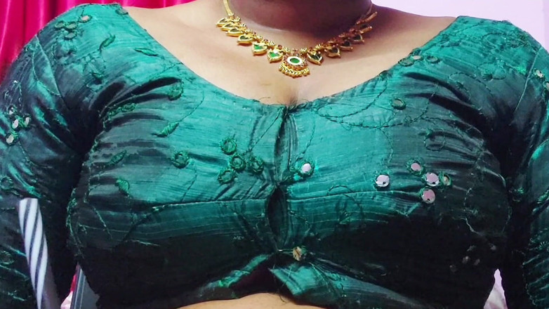 Desi Mohini: Une fille sexy du village baise avec mon mari