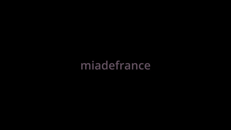 miadefrance: Von Ihrer Maschine Ohne Vorwarnung Gefickt