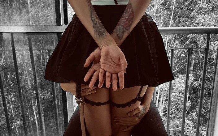 fiesta_porno: Chcę, żeby mnie przeleciała jak swoją dobrą dziwkę - niewolę