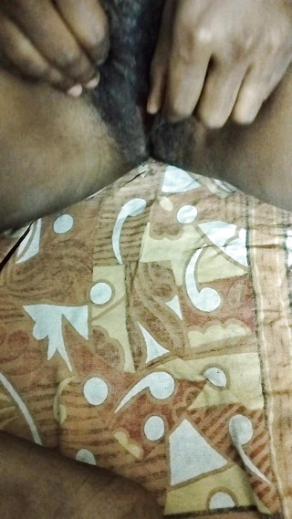 Rubi rani: Ragazza si masturba