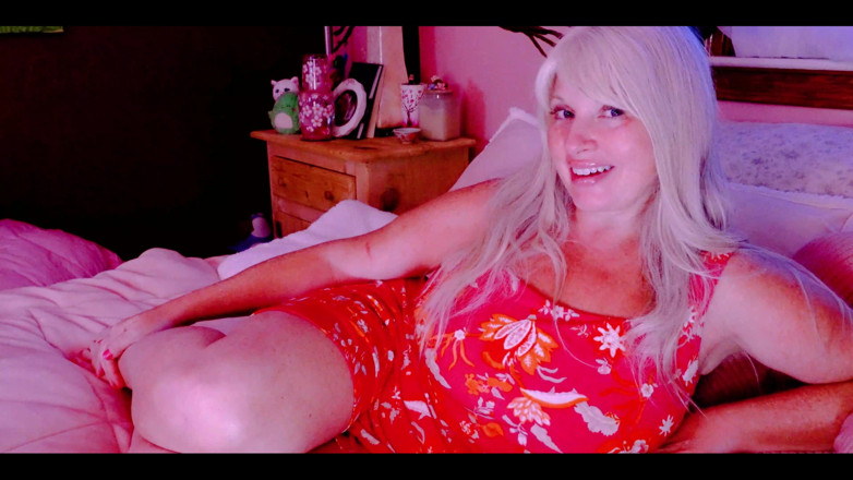 PaintedRose Taboo Femdom Fetish MILF: Tabu: Hříšně sladká - Plive a polyká