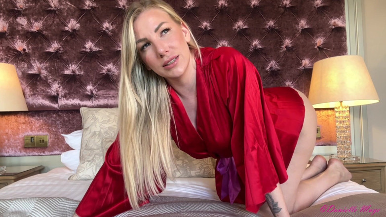 DanielleMaye: Doar eu tatăl vitreg la hotel
