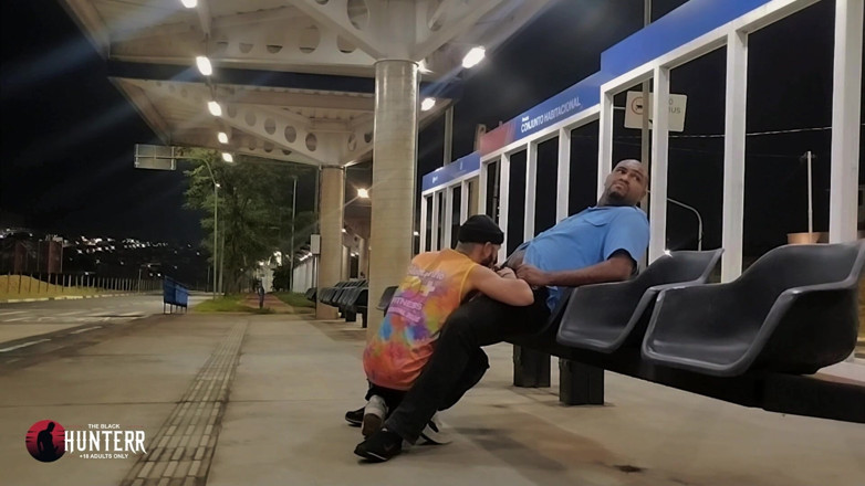TheBlacKHunterr: Autista dell'autobus che prende un passeggero alla fermata Video 2