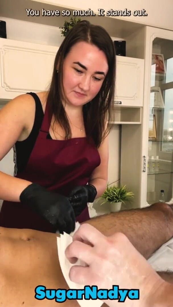 SugarNadya: Tijdens het studeren met Sugarnadya, de cliënt krachtig geëjaculeerd, zag...