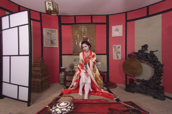 Xvirtual: Une geisha x virtuelle 31 à 180°