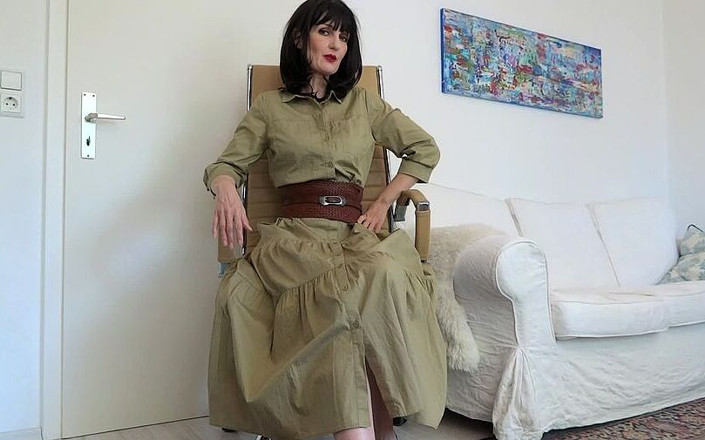 Lady Victoria Valente: Geniş sıkı kemerler bölüm 53