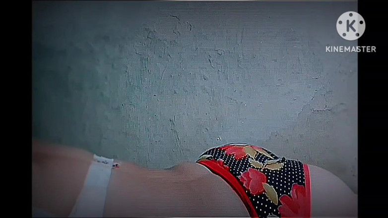 TricolorMusic3: Sexy bella sorellastra che fa un video di nudo per...