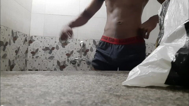 Wheyincognito: Horny Boy in the Bathroom Showering