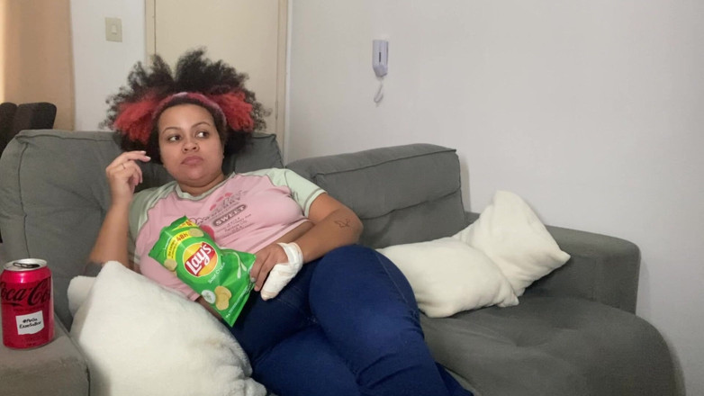 Cutiepiie Chubby: Pète et bavage pendant que je regarde la télévision